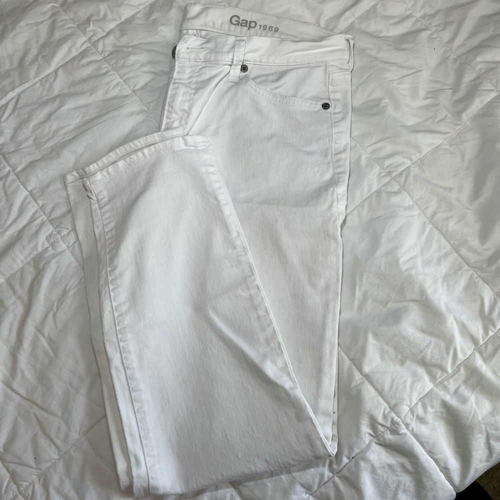 Woman’s GAP jeans
